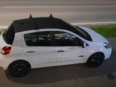 Usata Renault Clio II 75 CV (55 kW) 2011 Berlina