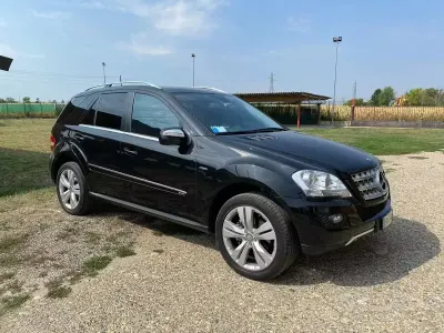 Begagnad Mercedes ML350 211 HK (155 kW) 2010 Svart SUV