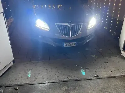 Usata Lancia Delta 120 CV (88 kW) 2009 Grigio Utilitaria
