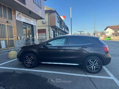 Usata Mercedes GLA200 136 CV (100 kW) 2016 Nero SUV