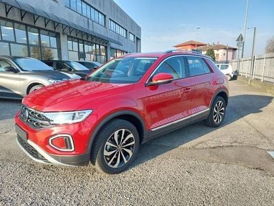 Usata VW T-Roc Style 150 CV (110 kW) 2024 Bordeaux SUV