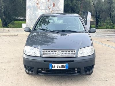 Usata Fiat Punto Active 59 CV (43 kW) 2010 Grigio Utilitaria