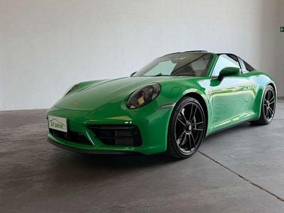 Usata Porsche 992 480 CV (353 kW) 2022 Verde pitone Cabrio