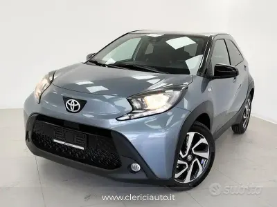 Nieuw Toyota Aygo X Trend 72 PK (52 kW) 2025 Grijs SUV