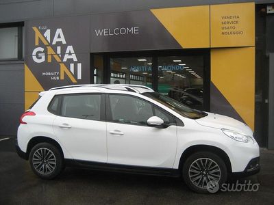 Usata Peugeot 2008 Active 81 CV (59 kW) 2016 Bianco SUV
