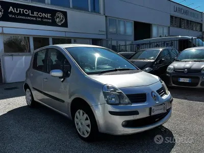 Usata Renault Modus Luxe 75 CV (55 kW) 2006 Grigio Monovolume