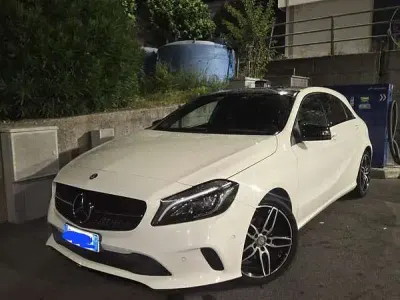 Usata Mercedes A200 Premium 136 CV (100 kW) 2017 Utilitaria