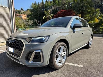 Usata Audi Q5 S-line plus 163 CV (119 kW) 2022 Grigio quantum SUV