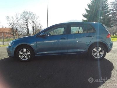 Używany VW Golf VII Trendline 90 KM (66 kW) 2015 Niebieski Sedan/Limuzyna