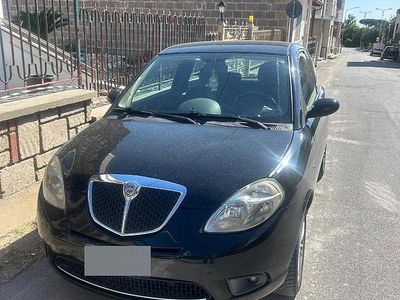 Usata Lancia Ypsilon 75 CV (55 kW) 2007 Nero Utilitaria