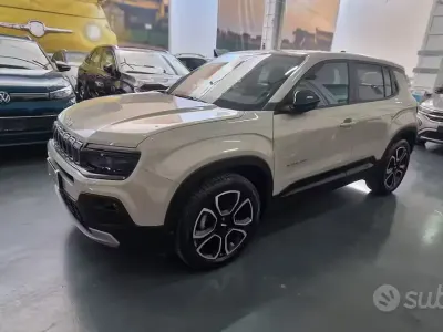 Usata Jeep Avenger Summit 101 CV (74 kW) 2024 Grigio SUV