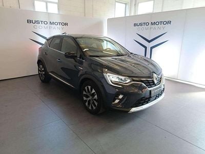 Usata Renault Captur Techno 145 CV (106 kW) 2022 Grigio scuro / metallizzato SUV