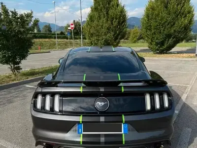 Usata Ford Mustang Fastback 317 CV (233 kW) 2016 Grigio Coupé