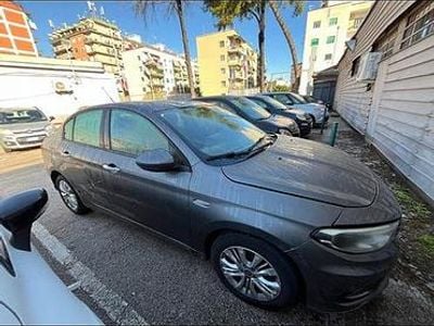 Occasion Fiat Tipo 120 ch (88 kW) 2017 Gris Berline
