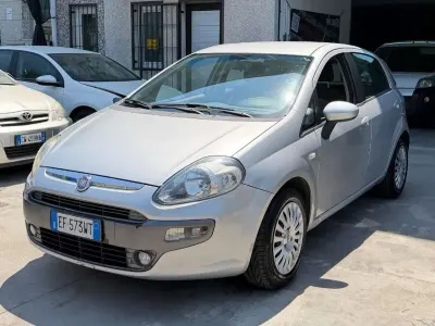 Usata Fiat Punto Evo Dynamic 75 CV (55 kW) 2010 Argento Utilitaria