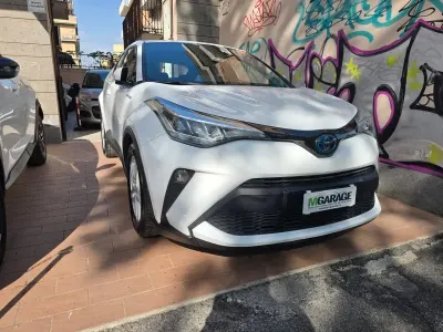 Usata Toyota C-HR Business Edition 97 CV (71 kW) 2021 Bianco SUV