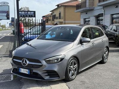 Usata Mercedes B180 Premium 116 CV (85 kW) 2022 Grigio Monovolume