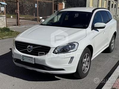 Usata Volvo XC60 Momentum 150 CV (110 kW) 2016 Bianco SUV