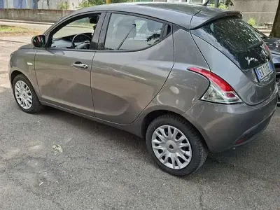 Usata Lancia Ypsilon 69 CV (50 kW) 2014 Utilitaria