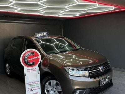 Grigio Usata 2020 Dacia Sandero Comfort Berlina | 7999 € (Buon prezzo)