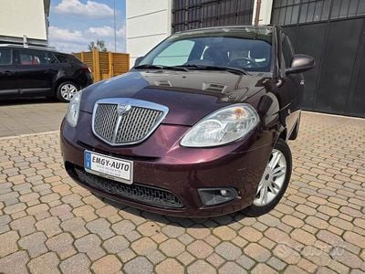Begagnad Lancia Ypsilon 77 HK (56 kW) 2010 Brun Halvkombi