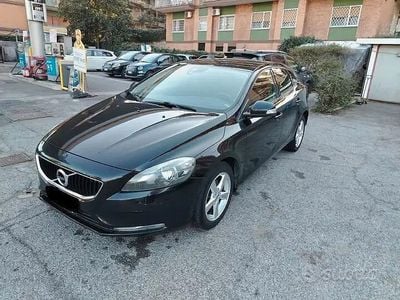 Usata Volvo V40 Business Edition 120 CV (88 kW) 2016 Nero Berlina
