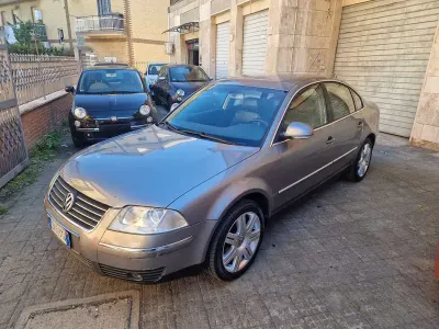 Occasion VW Passat Executive 131 PK (96 kW) 2004 Grijs Sedan