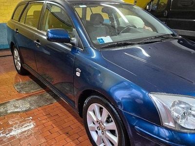 Usata Toyota Avensis 116 CV (85 kW) 2003 Blu Station wagon