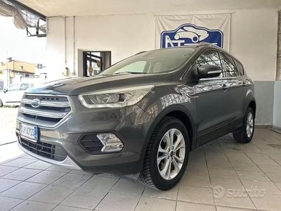 Begagnad Ford Kuga S 120 HK (88 kW) 2017 Grå SUV