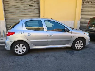 Usata Peugeot 206+ 68 CV (50 kW) 2009 Argento Utilitaria