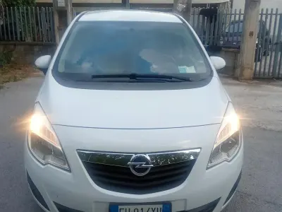 Usata Opel Meriva 75 CV (55 kW) 2011 Bianco Monovolume