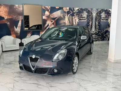 Usata Alfa Romeo Giulietta Super 120 CV (88 kW) 2018 Blu Utilitaria