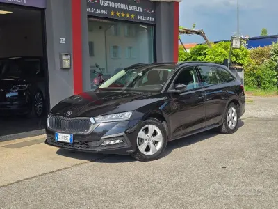 Usata Skoda Octavia Executive 150 CV (110 kW) 2022 Nero Station wagon