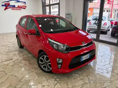 Usata Kia Picanto X-Line 67 CV (49 kW) 2019 Rosso Utilitaria
