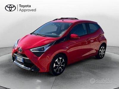 Usata Toyota Aygo X-play 72 CV (52 kW) 2020 Rosso Utilitaria