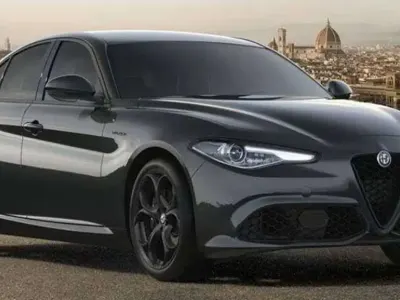 Usata Alfa Romeo Giulia Business 179 CV (131 kW) 2017 Grigio Berlina