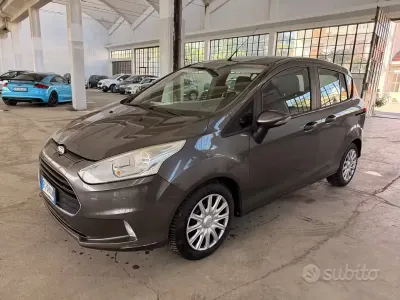 Usado Ford B-MAX Titanium 75 CV (55 kW) 2016 Gris Monovolumen