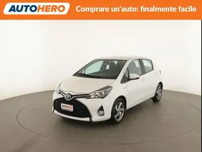 Usata Toyota Yaris Active 100 CV (73 kW) 2016 Bianco Utilitaria