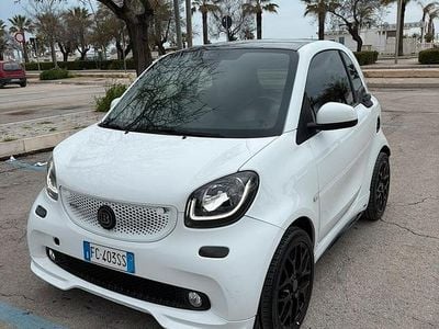 Begagnad Smart ForTwo Coupé Brabus 2016 Vit Sportkupé