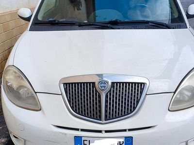 Usata Lancia Ypsilon 75 CV (55 kW) 2008 Bianco Utilitaria