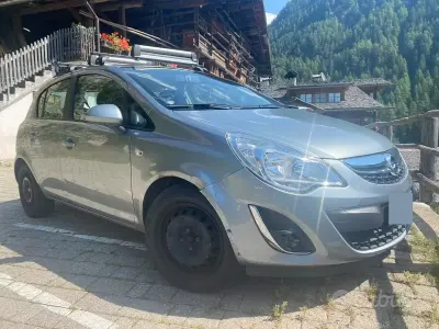 Usata Opel Corsa 85 CV (62 kW) 2013 Grigio Utilitaria