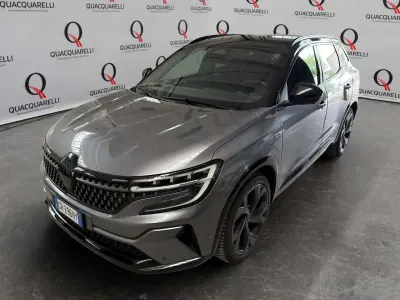 Usata Renault Austral Techno 200 CV (147 kW) 2023 Grigio SUV