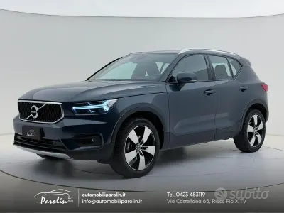 Usata Volvo XC40 Momentum 163 CV (119 kW) 2021 Blu SUV