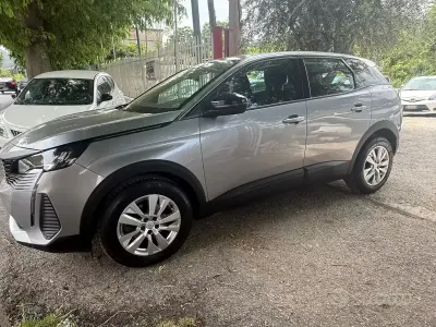 Begagnad Peugeot 3008 Active 131 HK (96 kW) 2022 Grå SUV