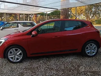 Occasion Renault Clio V 65 PK (47 kW) 2021 Rood Sedan