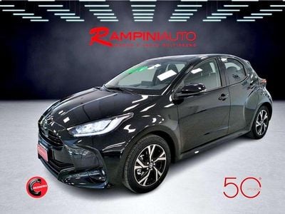 Nuova Toyota Yaris Hybrid Trend 116 CV (85 kW) 2026 Nero Berlina