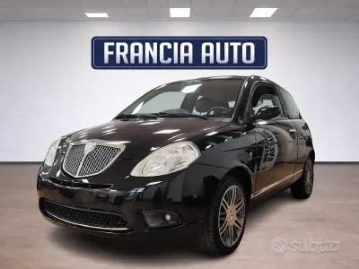 Begagnad Lancia Ypsilon 75 HK (55 kW) 2007 Svart Halvkombi