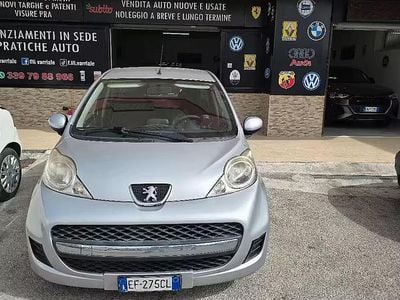 Usata Peugeot 107 68 CV (50 kW) 2010 Grigio Utilitaria