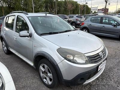 Usata Dacia Sandero Stepway 85 CV (62 kW) 2011 Grigio Berlina