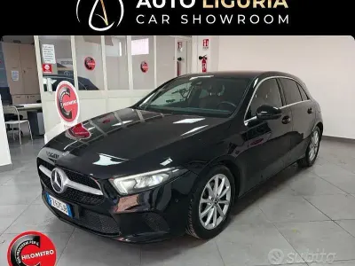 Usata Mercedes A180 116 CV (85 kW) 2019 Nero Berlina